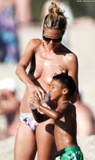 Heidi Klum topless in Corsica (8/2011)