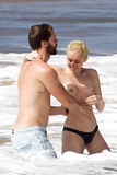 Miley Cyrus topless on Hawaii (01/2015)