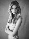 Rosie Tupper nude session
