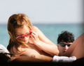 Mena Suvari sunbath topless in Miami Beach (1/2007)