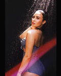 Demi Lovato shows off her killer curves